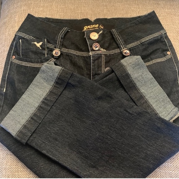 Excellent Preowned Condition Crane Capri Jeans Juniors Size 7. Very Cute - Picture 3 of 6